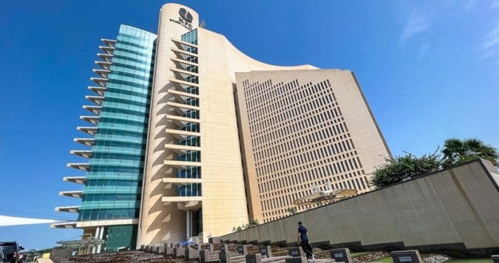 رقمنة-شركات-‘البترول’…-مشاريع-تضع-القطاع-في-الريادة